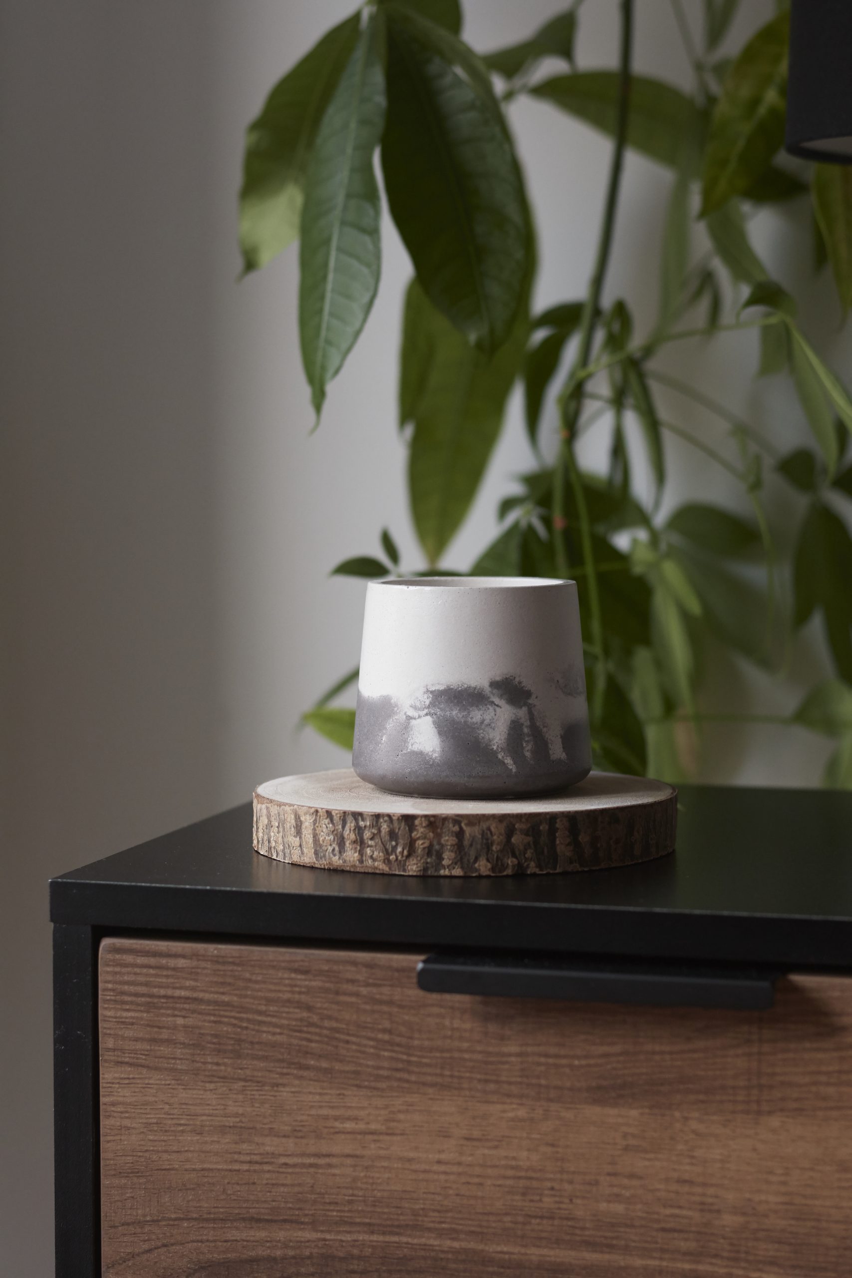 Vela de soja aromática NUR 7 Vela de soja madera y cuero decorativa