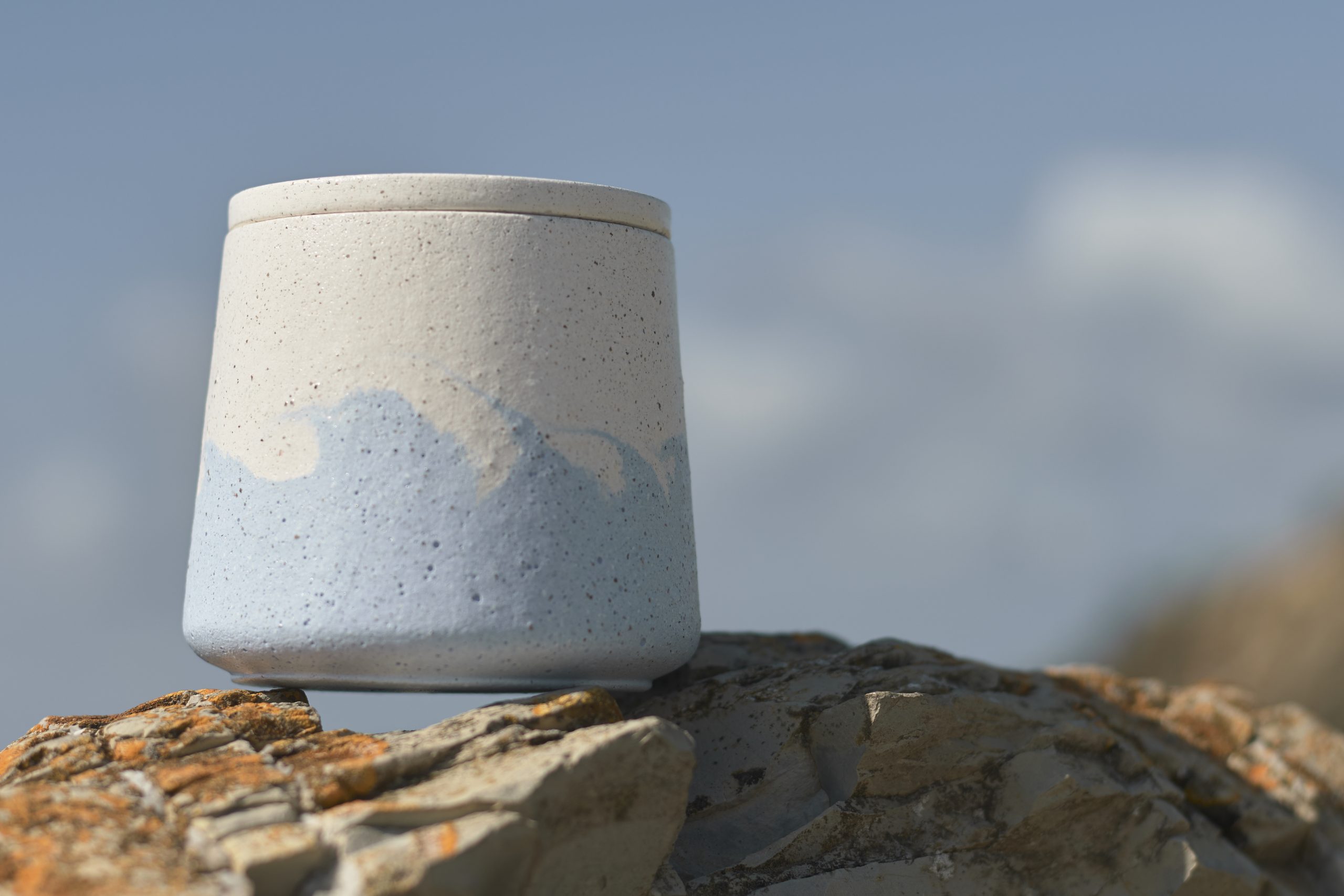 Vela de soja aroma brisa marina Entre Mareas 10 Vela de soja con esencia oceánica y aroma brisa costera