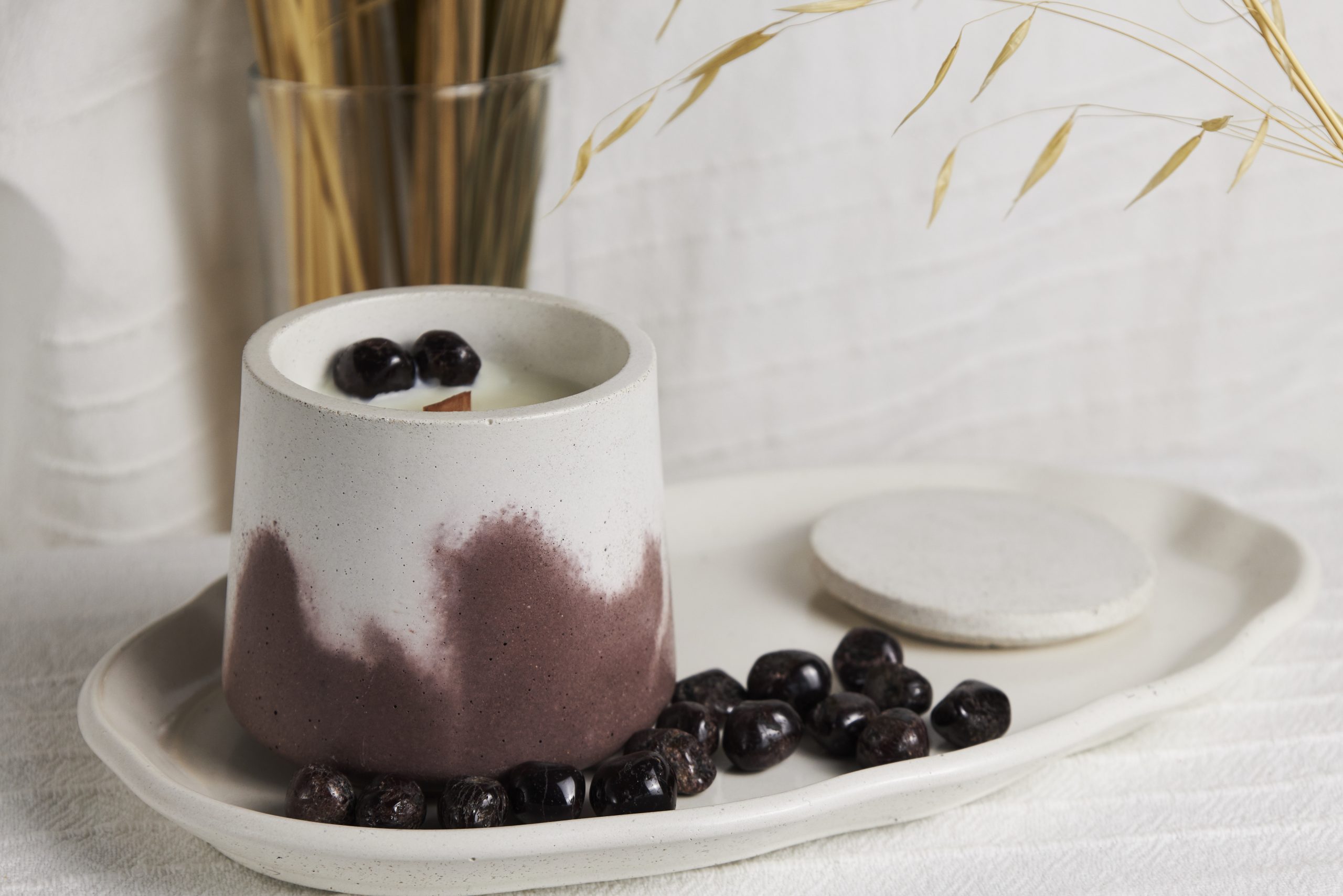 Vela de soja aromática de vino Bacus · edición especial limitada 1 Detalle de la vela aromática Bacus, aroma a vino
