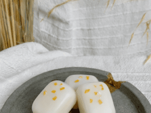 Detalle de los bombones aromáticos Carícia de naranja