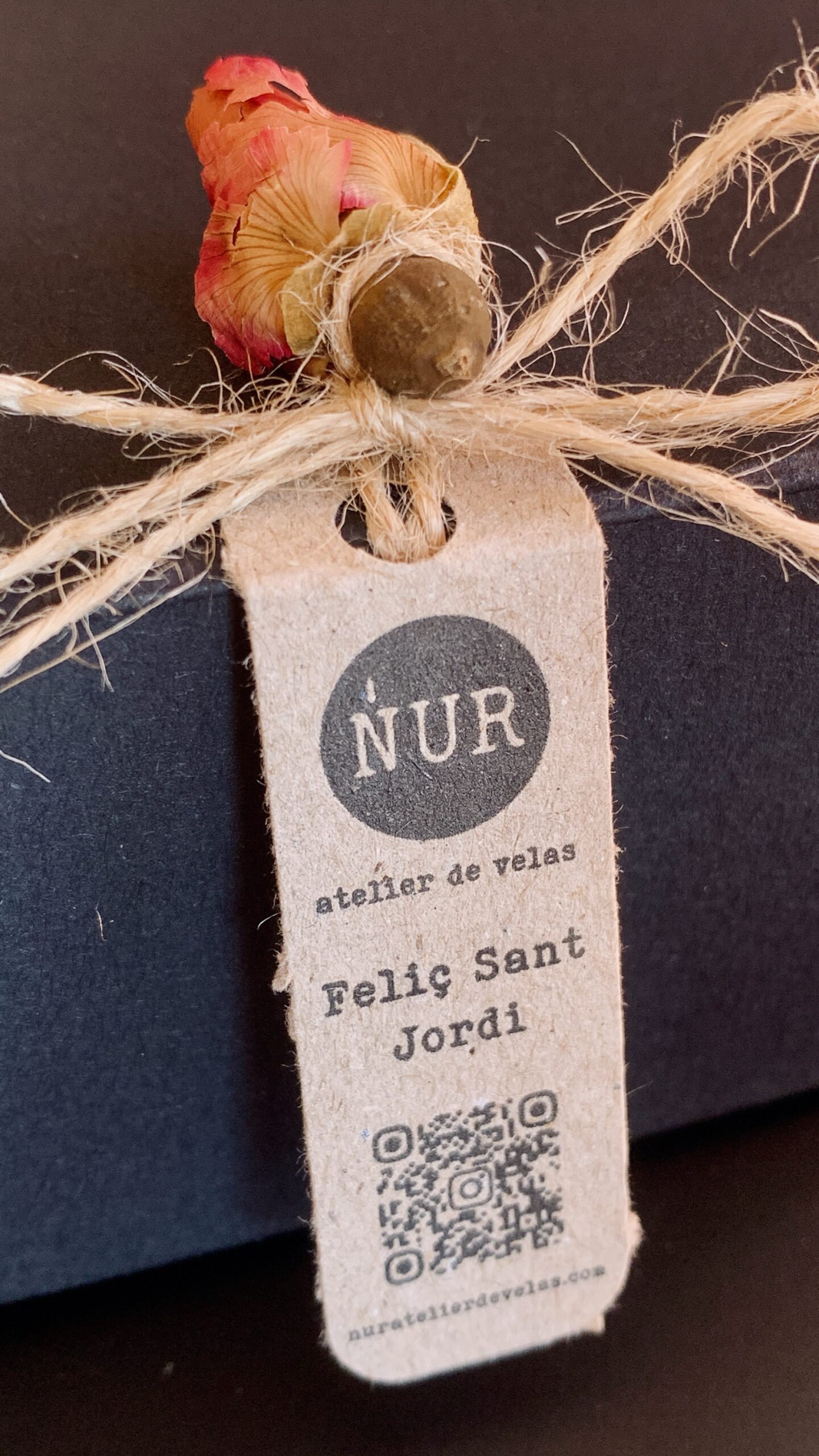 Rosa de Sant Jordi — Set Edición Especial Limitada 5 Detalle de la presentación para regalo.